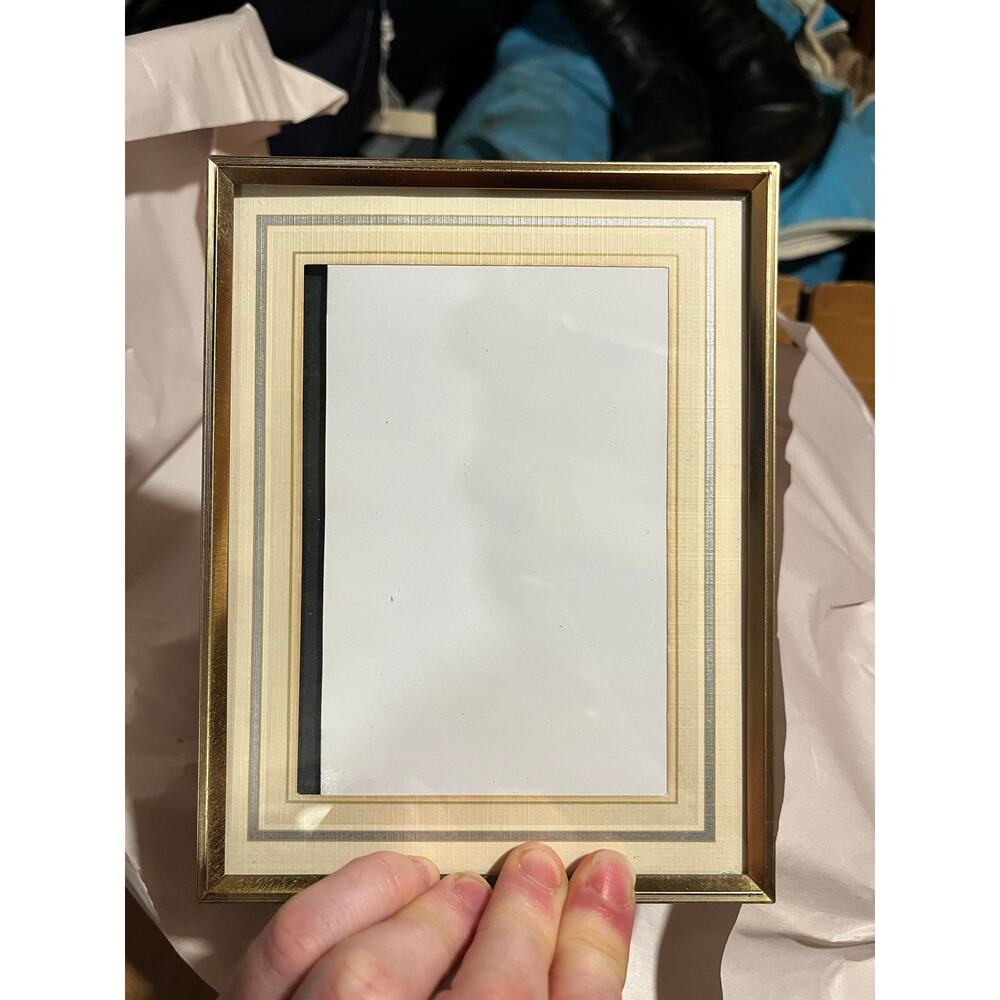 Vintage Gold Metal Frame 4x6”